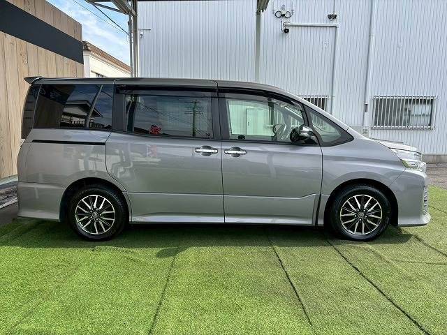 TOYOTA VOXY 2015 Image 31