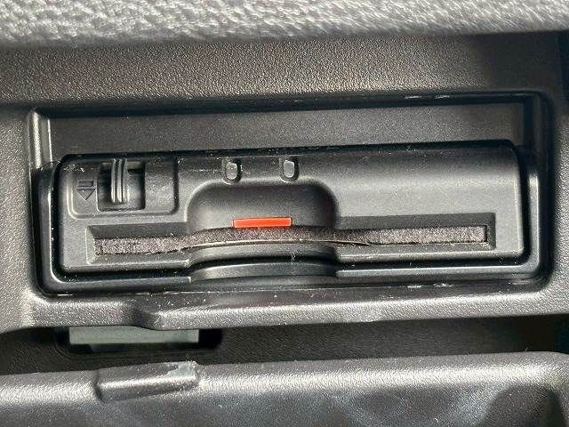 NISSAN SERENA  S-HYBRID 2017 Image 31