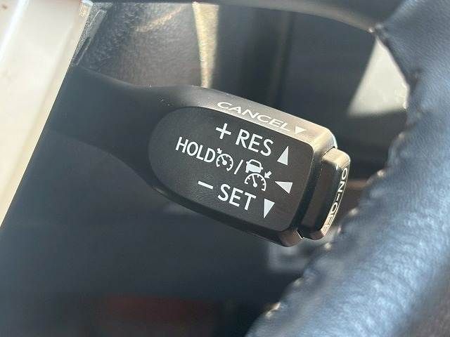 TOYOTA PRIUS 2017 Image 31