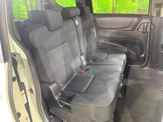 TOYOTA SIENTA HYBRID 2016 Image 31