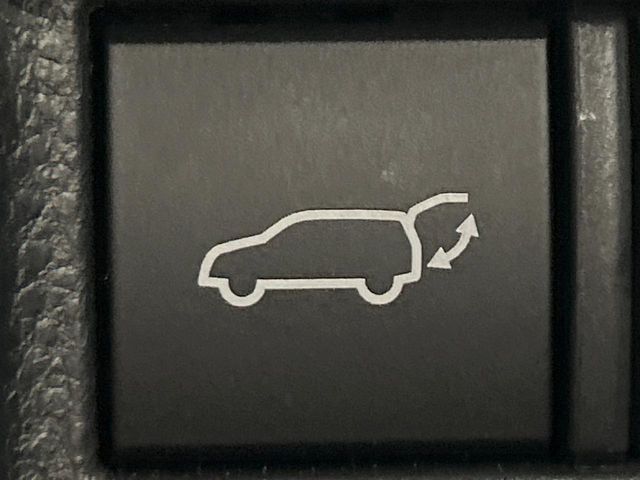 TOYOTA HARRIER HYBRID 2022 Image 31