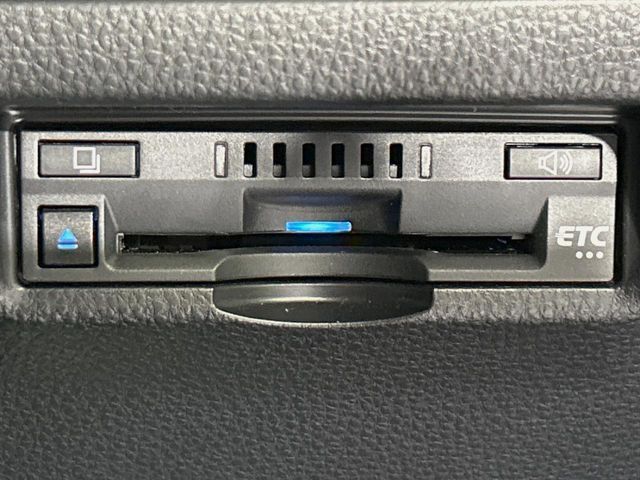 TOYOTA HARRIER HYBRID 2022 Image 31