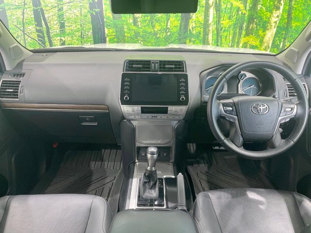 TOYOTA LANDCRUISER PRADO 2024 Image 31