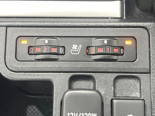 TOYOTA LANDCRUISER PRADO 2024 Image 31