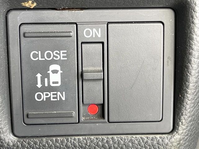 HONDA N BOX CUSTOM 2020 Image 31