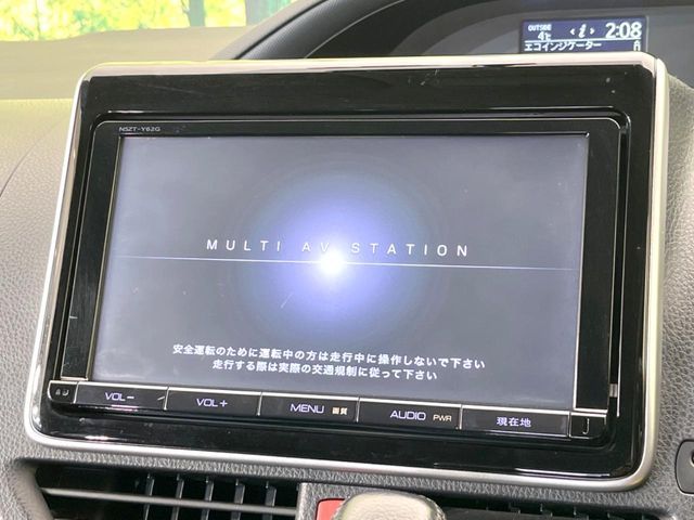 TOYOTA VOXY 2014 Image 31