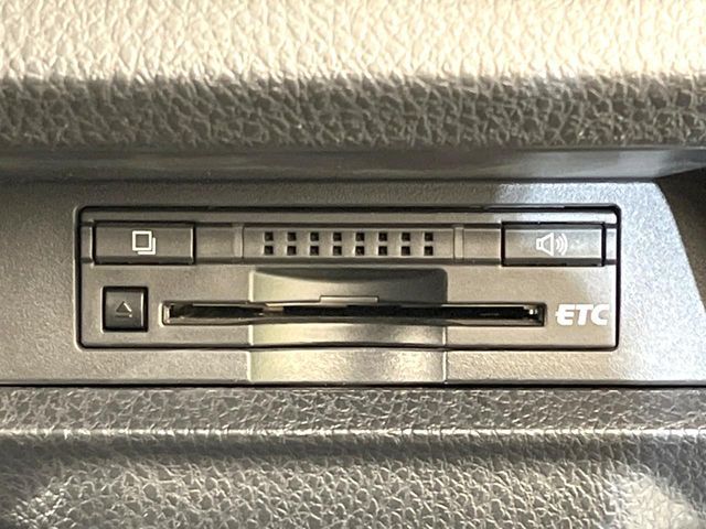 TOYOTA VOXY 2014 Image 31