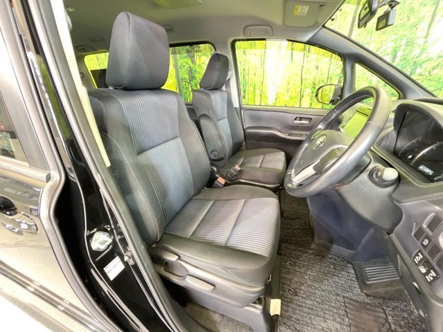 TOYOTA VOXY 2014 Image 31