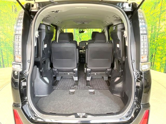 TOYOTA VOXY 2014 Image 31