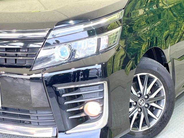 TOYOTA VOXY 2014 Image 31