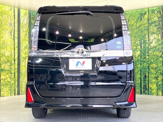 TOYOTA VOXY 2014 Image 31