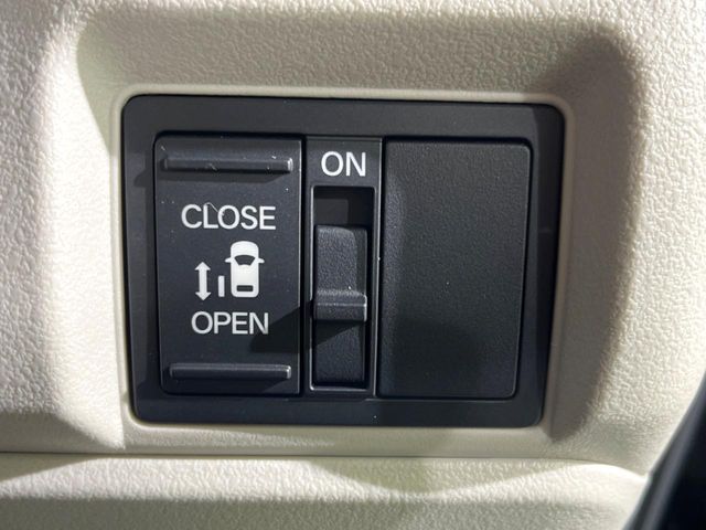 HONDA N BOX 2024 Image 31