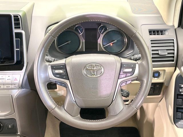 TOYOTA LANDCRUISER PRADO 2022 Image 31