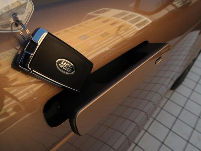 ROVER RANGE  EV 2024 Image 31