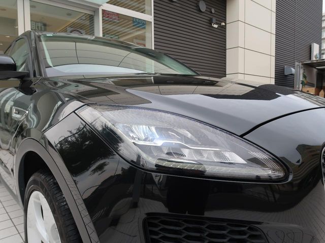 JAGUAR E-PACE 2018 Image 31