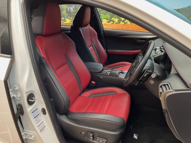 TOYOTA LEXUS NX300H AWD 2019 Image 31