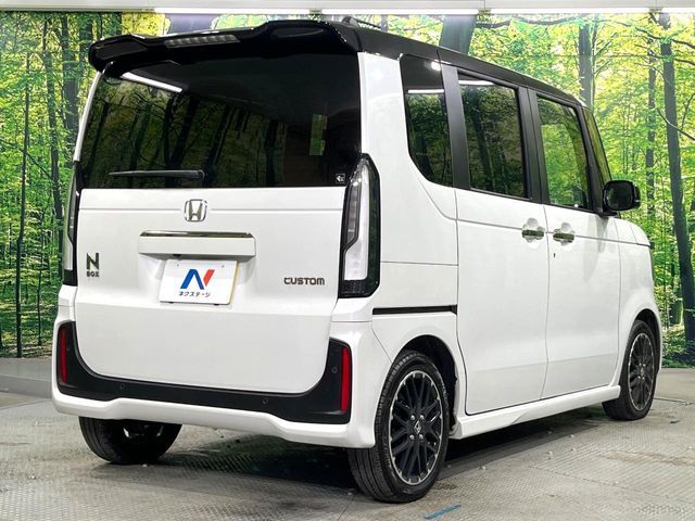 HONDA N BOX CUSTOM 2024 Image 31