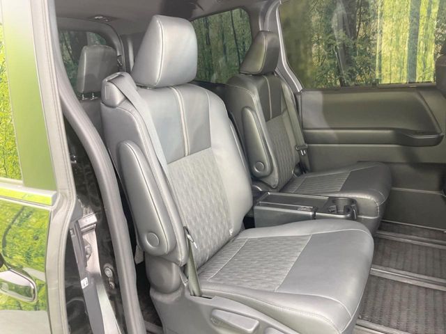 TOYOTA NOAH HYBRID 2022 Image 31