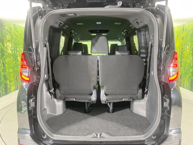 TOYOTA NOAH HYBRID 2022 Image 31