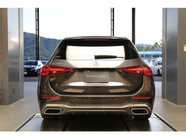 MERCEDES BENZ C CLAS 2024 Image 31