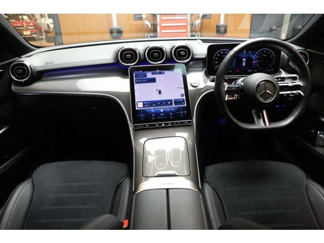 MERCEDES BENZ C CLAS 2024 Image 31