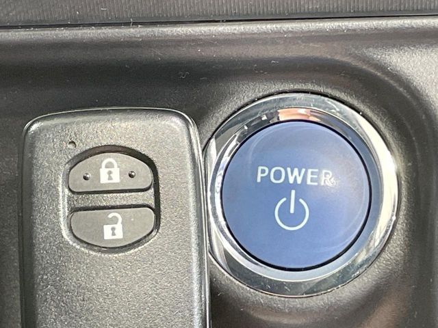 TOYOTA AQUA 2015 Image 31