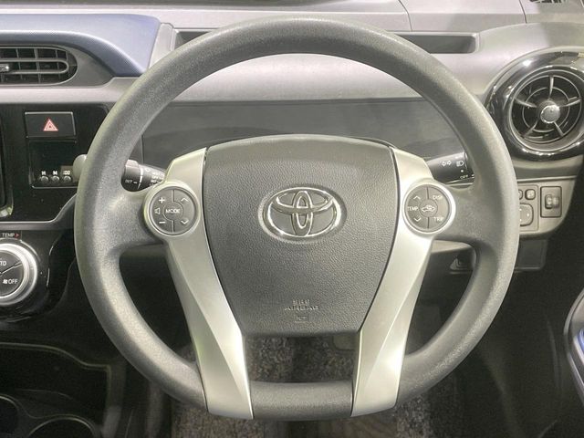 TOYOTA AQUA 2015 Image 31