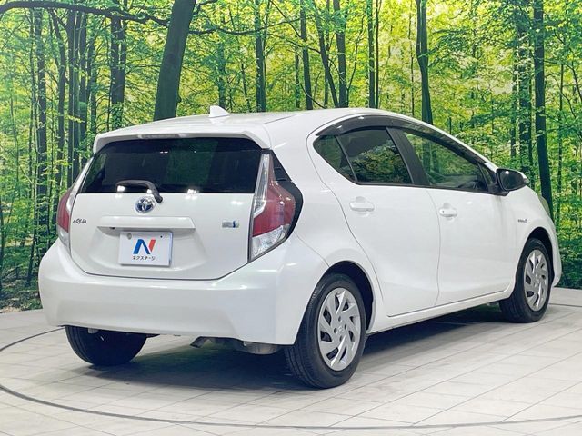 TOYOTA AQUA 2015 Image 31