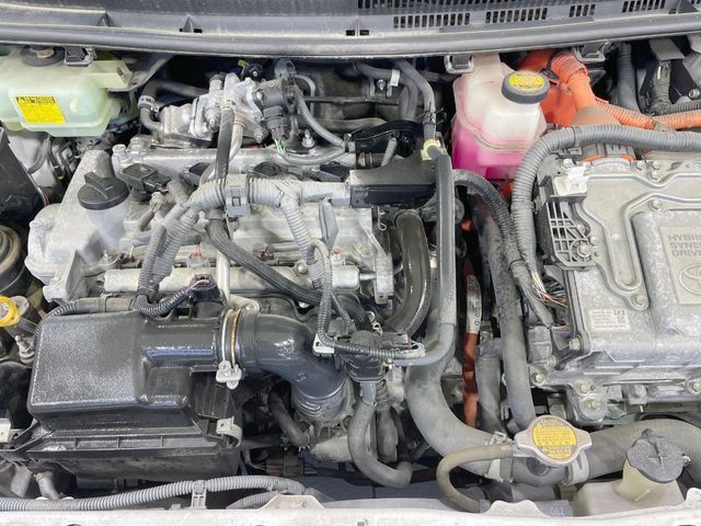 TOYOTA AQUA 2015 Image 31