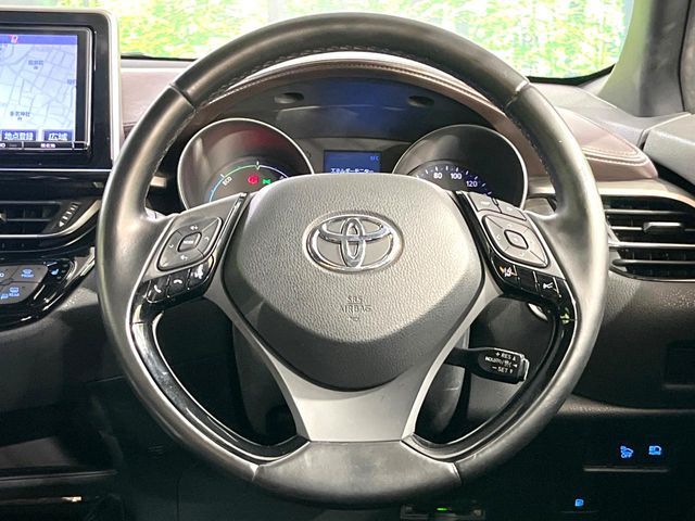 TOYOTA C-HR 2017 Image 31