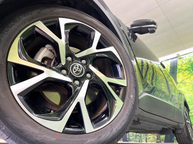 TOYOTA C-HR 2017 Image 31