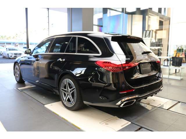 MERCEDES BENZ C CLAS 2024 Image 31