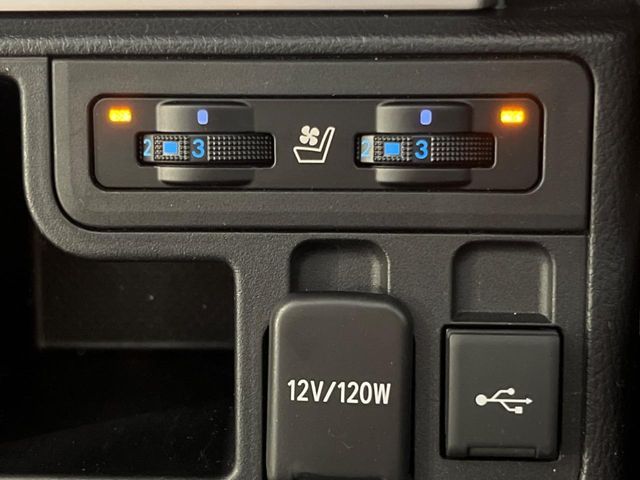 TOYOTA LANDCRUISER PRADO 2021 Image 31