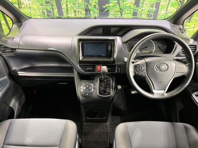 TOYOTA VOXY 4WD 2014 Image 31