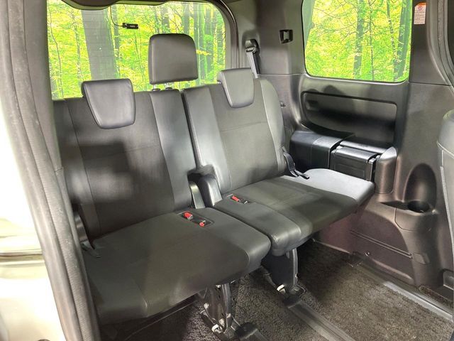 TOYOTA NOAH HYBRID 2017 Image 31