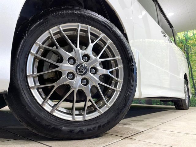 TOYOTA NOAH HYBRID 2017 Image 31