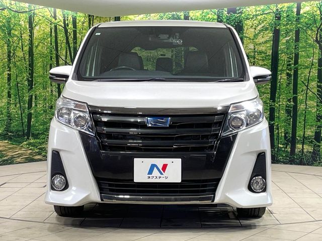 TOYOTA NOAH HYBRID 2017 Image 31