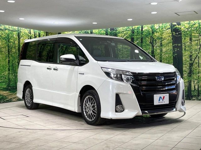 TOYOTA NOAH HYBRID 2017 Image 31