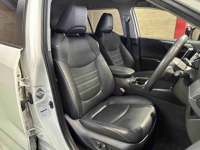 TOYOTA RAV4 HYBRID 4WD 2019 Image 31