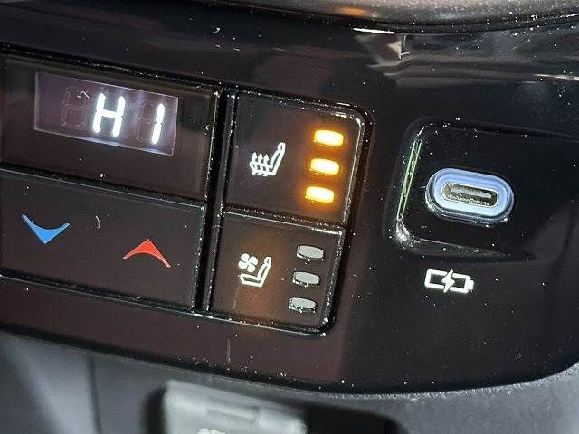 TOYOTA LEXUS RX500H 2023 Image 31