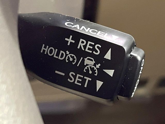 TOYOTA LANDCRUISER PRADO 2023 Image 31