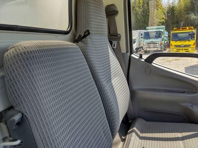 TOYOTA DYNA 2014 Image 31