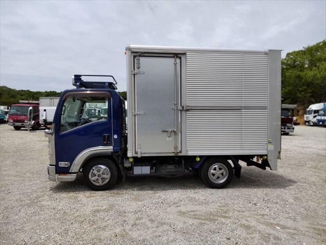 ISUZU ELF 2011 Image 31