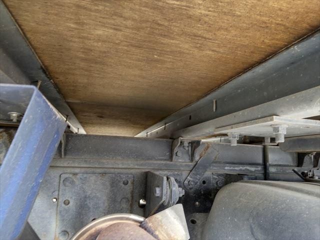 ISUZU ELF 2011 Image 31