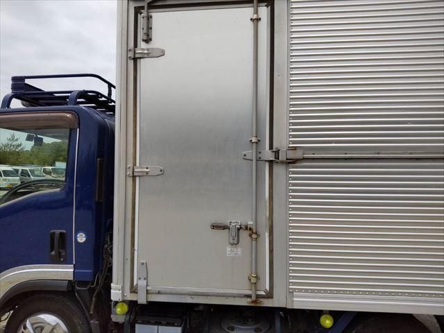 ISUZU ELF 2011 Image 31