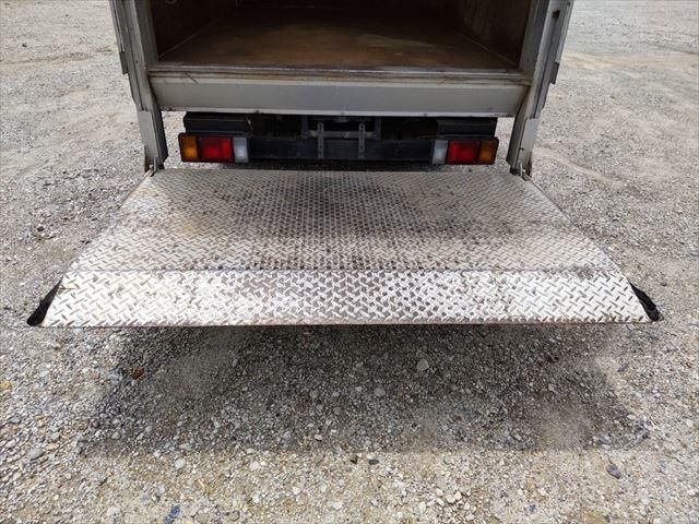 ISUZU ELF 2011 Image 31