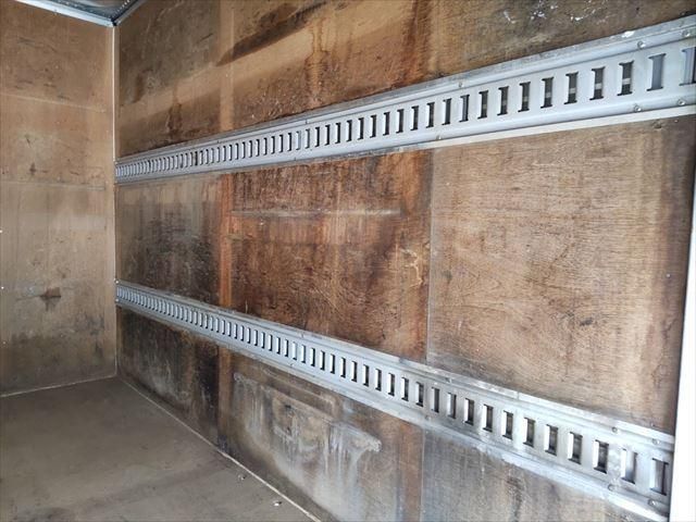 ISUZU ELF 2011 Image 31