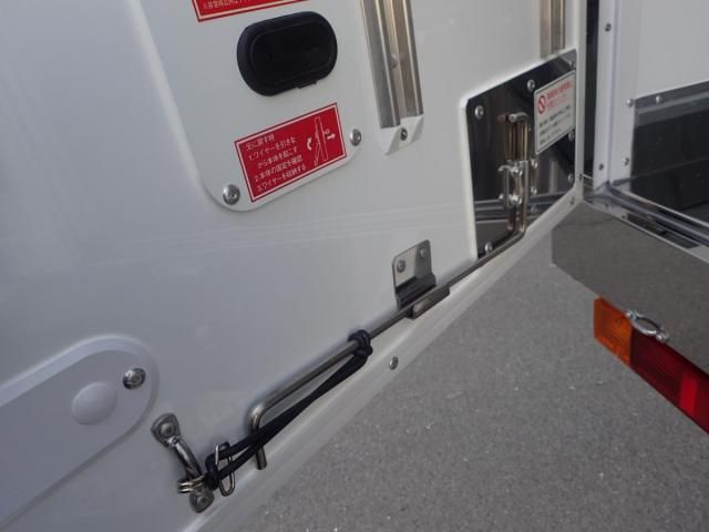 MITSUBISHI CANTER 2025 Image 31