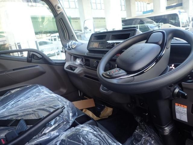 MITSUBISHI CANTER 2025 Image 31