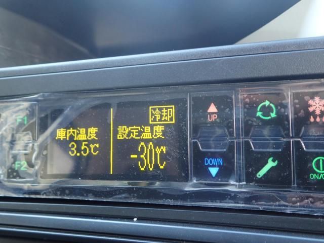 MITSUBISHI CANTER 2025 Image 31